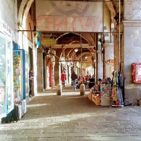 לינה וארוחת בוקר Serra Gerace 3*